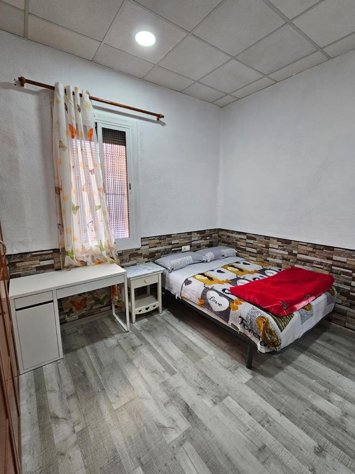 Habitacion Doble Con Bano Privado L'Hospitalet de Llobregat Exterior photo