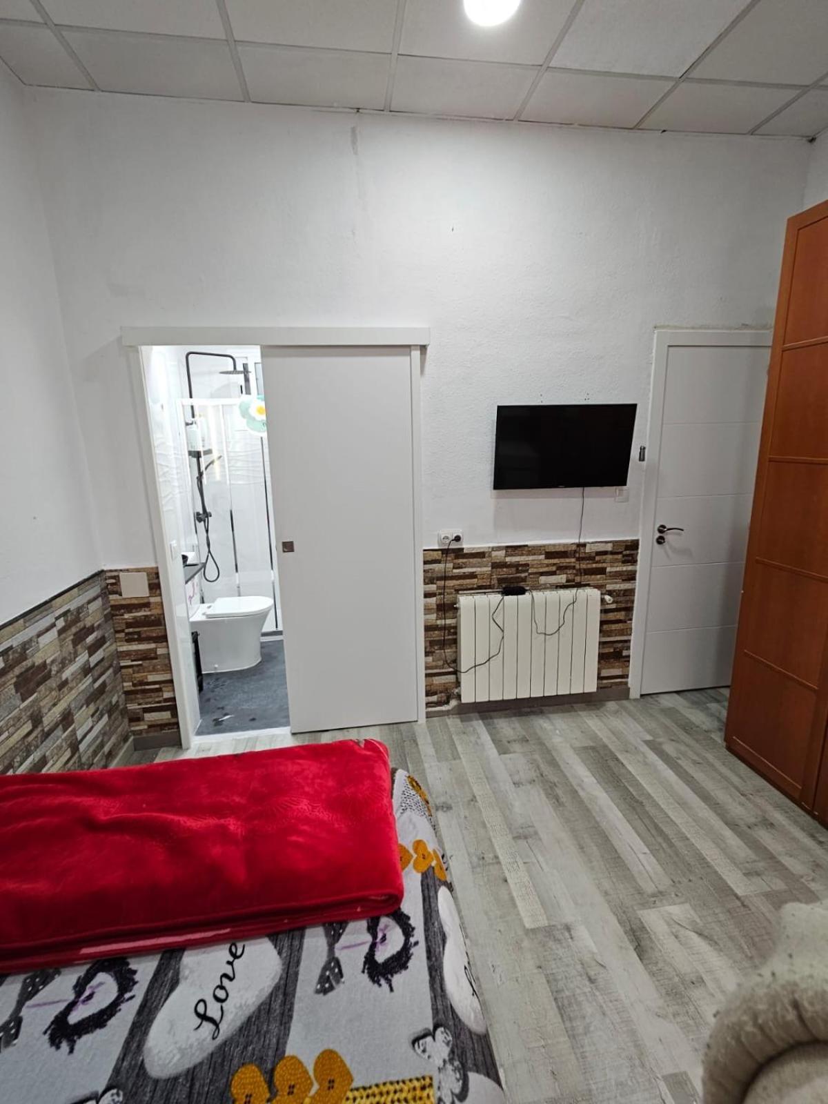 Habitacion Doble Con Bano Privado L'Hospitalet de Llobregat Exterior photo